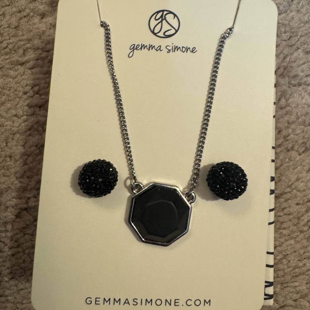 NIB Gemma Simone -Black Necklace and Earring Set